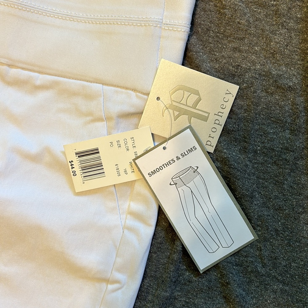 NWT Prophecy Women's 16P White Comfort Waistband Stretch Capri Pants - Picture 2 of 5
